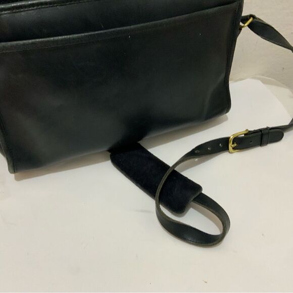 COACH Black Leather Shoulder Crossbody Strap Purse 1980s - Picture 12 of 14